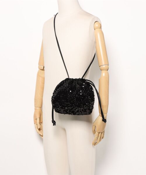 H.TOKYO(エイチトウキョウ)の「H.TOKYO × mimi /スパンコール巾着バッグ(ショルダーバッグ・レディース・ブラック/ブラック×ブルー/シルバーグレー・FREE)」の7枚目の写真