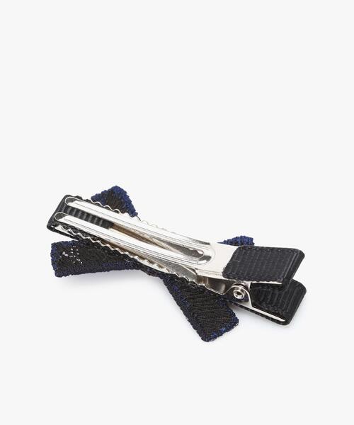 agnes b.（アニエスベー）の「キッズ リボンバレッタ（その他ヘアアクセサリー・キッズ・ネイビー・FREE）」の2枚目の写真