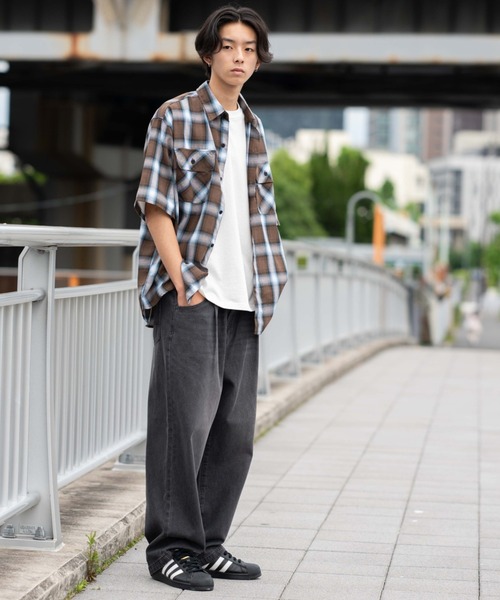 WEGO（ウィゴー）の「WEGO/ルーズテーパードデニムパンツ（デニムパンツ・メンズ・グレー/ライトインディゴブルー/コバルトブルー/ブラック・SMALL/MEDIUM/LARGE）」の22枚目の写真