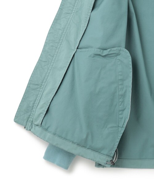 J.PRESS YORK STREET（ジェイプレスヨークストリート）の「【UNISEX】サテンストレッチ MA-1 ブルゾン（ブルゾン・メンズ・ベージュ系/ライトグリーン系/ブラック系・SMALL/MEDIUM/LARGE）」の13枚目の写真