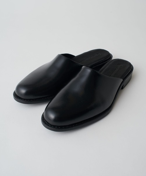 Lui's(ルイス)の「【LONDON BROWN】アドリエン (レザーミュール)(サンダル・メンズ・ブラック・41/42/43)」の4枚目の写真