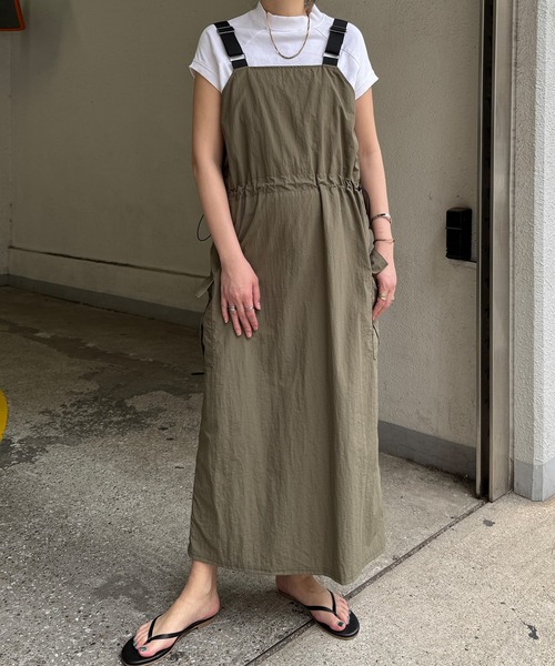 LBC（エルビーシー）の「ナイロンワークジャンスカ（ワンピース・レディース・ブラック/エメラルド・M）」の2枚目の写真