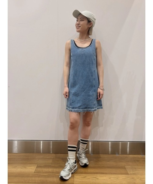 GAP（ギャップ）の「ウルトラソフトデニム Gapロゴ ミニワンピース（ワンピース・レディース・インディゴブルー・S/M/L/XS/XXS）」の11枚目の写真