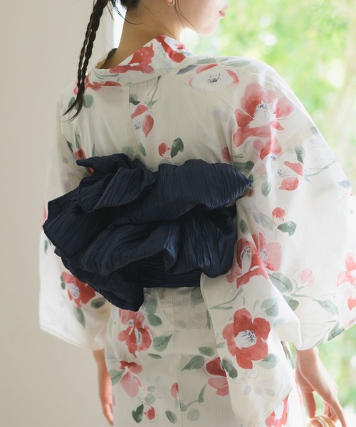 Rebloom（リブルーム Rebloom Reb loom）の「【下駄付き兵児帯ゆかた5点セット】浴衣・兵児帯・腰紐2本・下駄《夏宵浴衣》（浴衣・レディース・ブルー系1/ブルー系2/グレー系/ネイビー系/ブルー系3/ブラック系/ホワイト系1/ホワイト系2・FREE）」の2枚目の写真