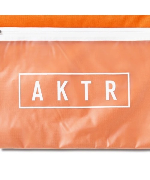 AKTR(アクター)の「AKTR COMBINATION KNAPSACK(アクター コンビネーション ナップサック)(エコバッグ/サブバッグ・メンズ・オレンジ/ブルー・FREE)」の4枚目の写真