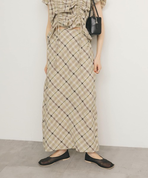 KBF（ケイビーエフ）の「シアーチェックIラインスカート（スカート・レディース・ブルー系その他/ベージュ系その他/グレー系その他・ONE）」の4枚目の写真