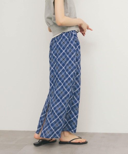 KBF（ケイビーエフ）の「シアーチェックIラインスカート（スカート・レディース・ブルー系その他/ベージュ系その他/グレー系その他・ONE）」の11枚目の写真