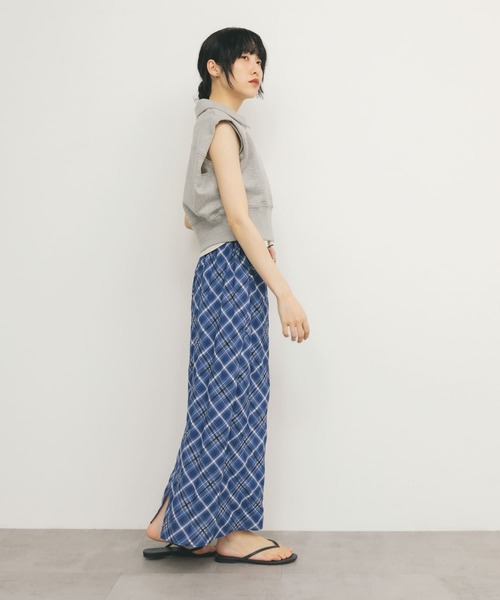 KBF（ケイビーエフ）の「シアーチェックIラインスカート（スカート・レディース・ブルー系その他/ベージュ系その他/グレー系その他・ONE）」の14枚目の写真