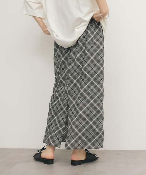 KBF（ケイビーエフ）の「シアーチェックIラインスカート（スカート・レディース・ブルー系その他/ベージュ系その他/グレー系その他・ONE）」の18枚目の写真