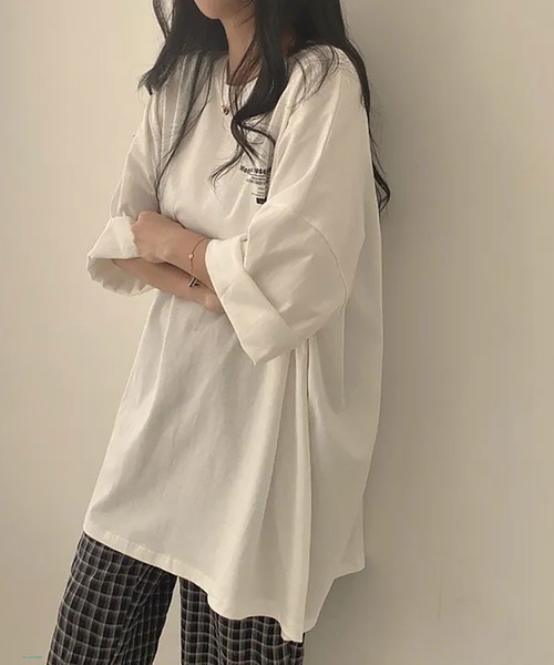 NinaetLina（ニナエリナ）の「MotivationロゴプリントオーバーサイズＴシャツ（Tシャツ/カットソー・レディース・ブルー/アイボリー/ホワイト・FREE）」の7枚目の写真