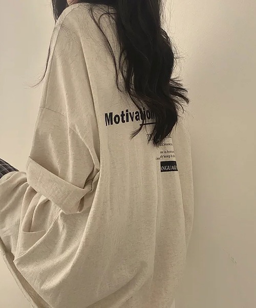 NinaetLina（ニナエリナ）の「MotivationロゴプリントオーバーサイズＴシャツ（Tシャツ/カットソー・レディース・ブルー/アイボリー/ホワイト・FREE）」の11枚目の写真