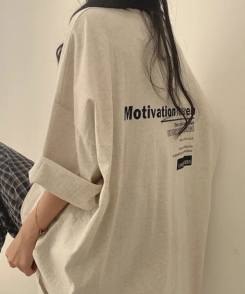 NinaetLina（ニナエリナ）の「MotivationロゴプリントオーバーサイズＴシャツ（Tシャツ/カットソー・レディース・ブルー/アイボリー/ホワイト・FREE）」の13枚目の写真