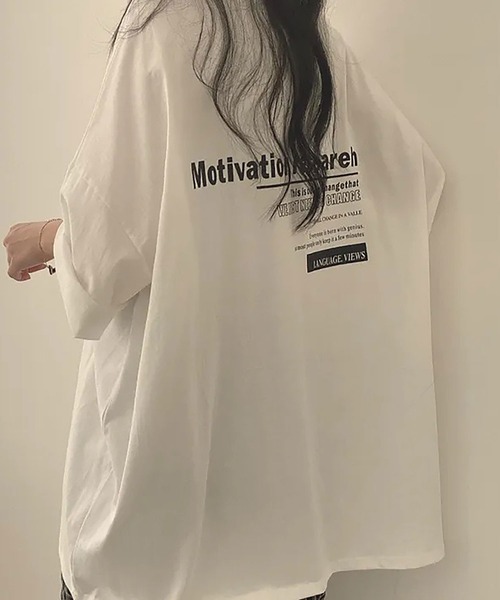 NinaetLina（ニナエリナ）の「MotivationロゴプリントオーバーサイズＴシャツ（Tシャツ/カットソー・レディース・ブルー/アイボリー/ホワイト・FREE）」の6枚目の写真