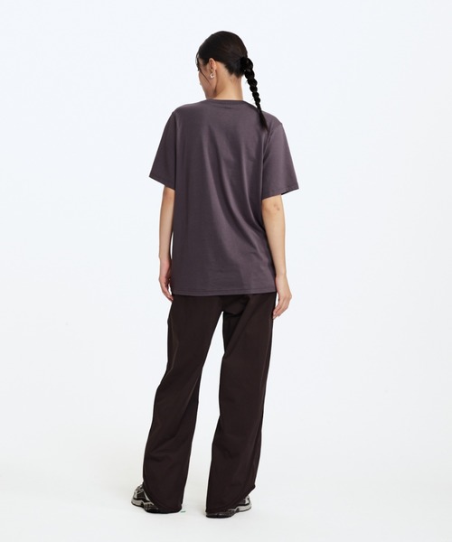 NIKE(ナイキ)の「ナイキ スポーツウェア コレクション ウィメンズ ミッドライズ ツイル トラックパンツ / Nike Sportswear Collection Women's Mid-Rise Twill Track Pants HM9055-220 Velvet Brown(その他パンツ・レディース・ダークブラウン・S/M/L/XL)」の4枚目の写真