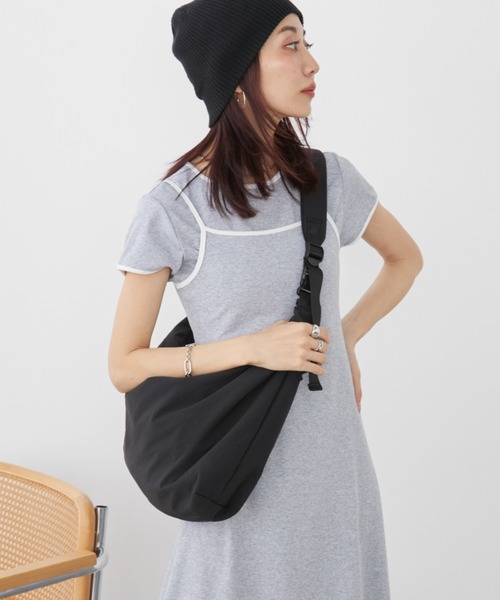 Auntie Rosa Holiday(アンティローザホリデー)の「カットパイピングレイヤードワンピース(ワンピース・レディース・グレー/チャコールグレー・FREE)」の21枚目の写真