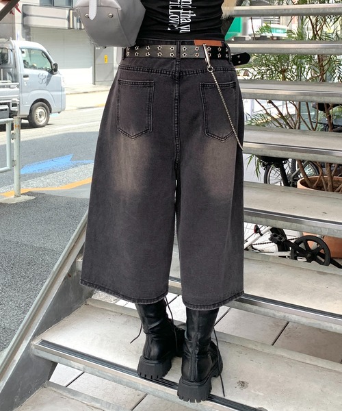 lilful(リルフル)の「ウォッシュ加工 デニムクロップバミューダハーフパンツ(デニムパンツ・レディース・サックスブルー/ブラック・S/M)」の12枚目の写真