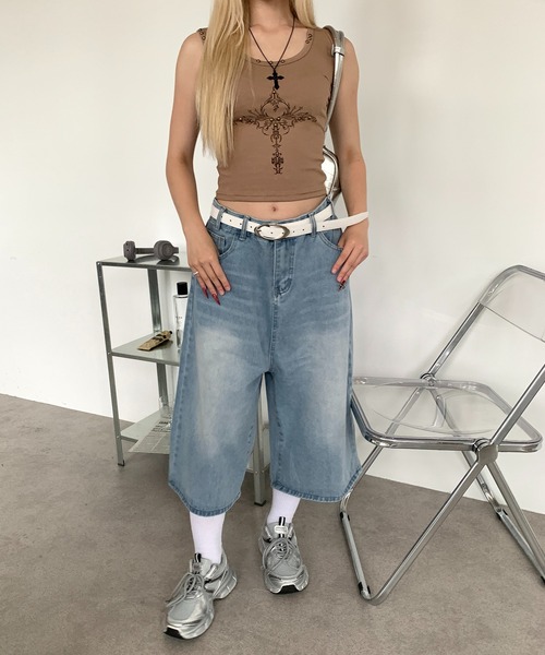 lilful(リルフル)の「ウォッシュ加工 デニムクロップバミューダハーフパンツ(デニムパンツ・レディース・サックスブルー/ブラック・S/M)」の21枚目の写真