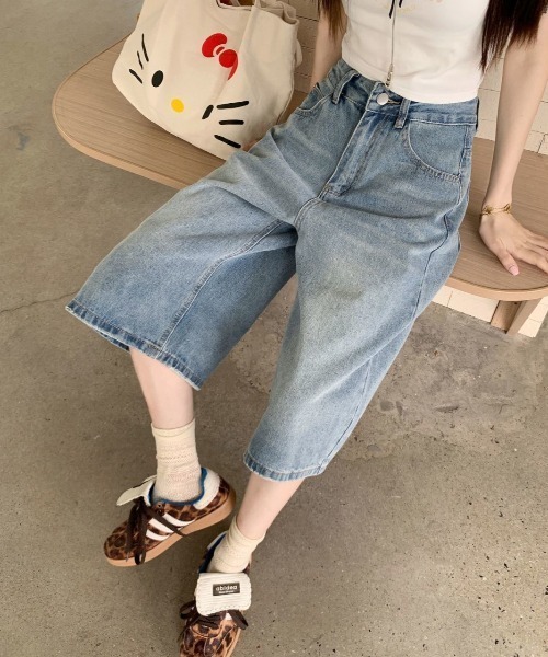 lilful(リルフル)の「ウォッシュ加工 デニムクロップバミューダハーフパンツ(デニムパンツ・レディース・サックスブルー/ブラック・S/M)」の19枚目の写真
