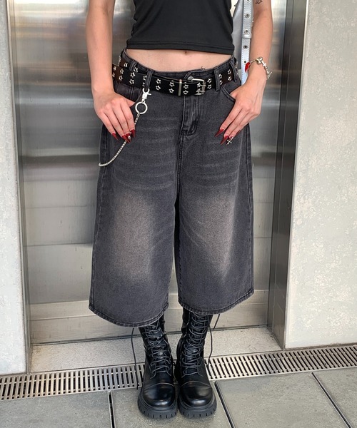 lilful(リルフル)の「ウォッシュ加工 デニムクロップバミューダハーフパンツ(デニムパンツ・レディース・サックスブルー/ブラック・S/M)」の20枚目の写真