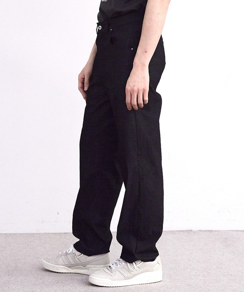 RATTLE TRAP（ラトルトラップ）の「ストレッチスラブデニムルーズストレートパンツ（デニムパンツ・メンズ・ブラック/オフホワイト・M/L）」の12枚目の写真