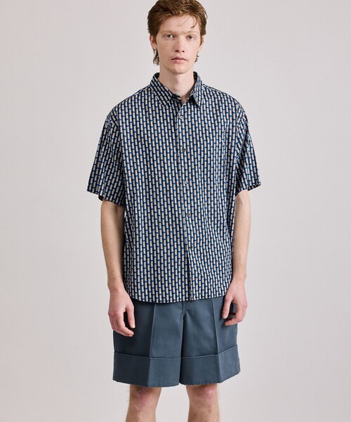 Saturdays NYC(サタデーズ ニューヨークシティ )の「Bruce Broken Stripe SS Shirt(シャツ/ブラウス・メンズ・ネイビー/レッド・L/M/S/XL)」の1枚目の写真
