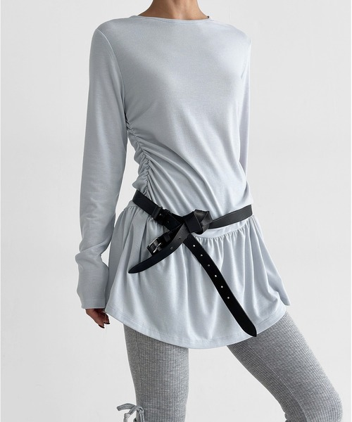 minsobi（ミンソビ）の「シャーリングセミフレアワンピース（ワンピース・レディース・ブラック/ライトグレー/ホワイト・FREE）」の3枚目の写真