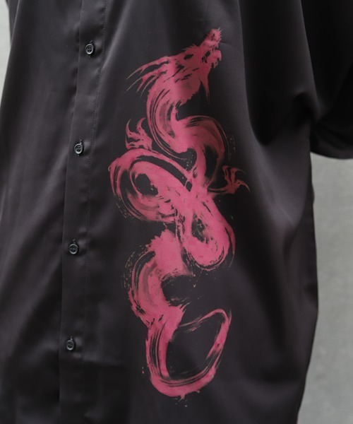 REZEN（リゼン）の「昇龍プリント半袖シャツ（シャツ/ブラウス・メンズ・レッドパープル/ローズ/ブラック・LARGE/MEDIUM）」の6枚目の写真