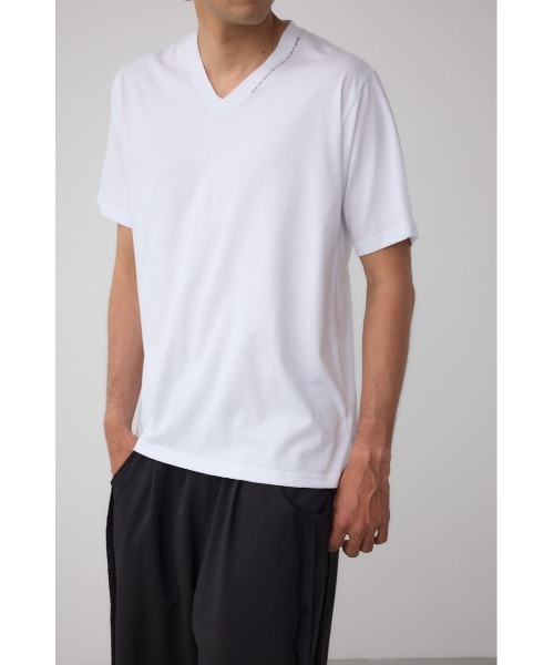 AZUL by moussy(アズールバイマウジー)の「AZコットン VネックロゴTシャツ(Tシャツ/カットソー・メンズ・ブラック/ホワイト/ネイビー・SMALL/MEDIUM/LARGE)」の1枚目の写真