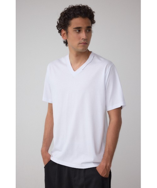 AZUL by moussy(アズールバイマウジー)の「AZコットン VネックロゴTシャツ(Tシャツ/カットソー・メンズ・ブラック/ホワイト/ネイビー・SMALL/MEDIUM/LARGE)」の5枚目の写真