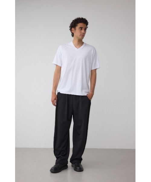 AZUL by moussy(アズールバイマウジー)の「AZコットン VネックロゴTシャツ(Tシャツ/カットソー・メンズ・ブラック/ホワイト/ネイビー・SMALL/MEDIUM/LARGE)」の6枚目の写真