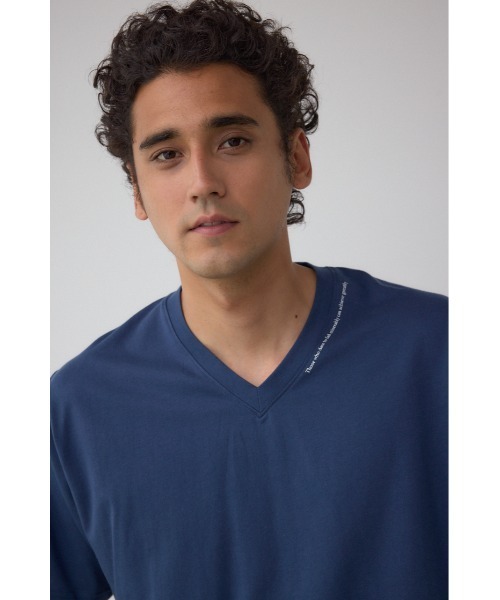 AZUL by moussy(アズールバイマウジー)の「AZコットン VネックロゴTシャツ(Tシャツ/カットソー・メンズ・ブラック/ホワイト/ネイビー・SMALL/MEDIUM/LARGE)」の22枚目の写真