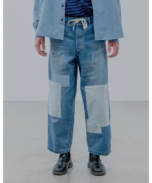 uniform experiment(ユニフォームエクスペリメント)の「PATCHWORKED DENIM WIDE-FITJEANS(デニムパンツ・メンズ・インディゴブルー・1/2/3/4/5)」の2枚目の写真
