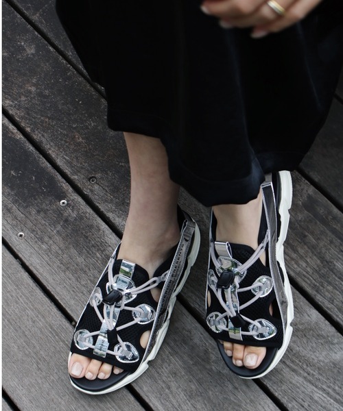 Scrap Book（スクラップブック）の「【MAISON MAVERICK 】別注 Maverick Logo Dad Sandals Sneaker（サンダル・レディース・シルバー・L/M）」の2枚目の写真