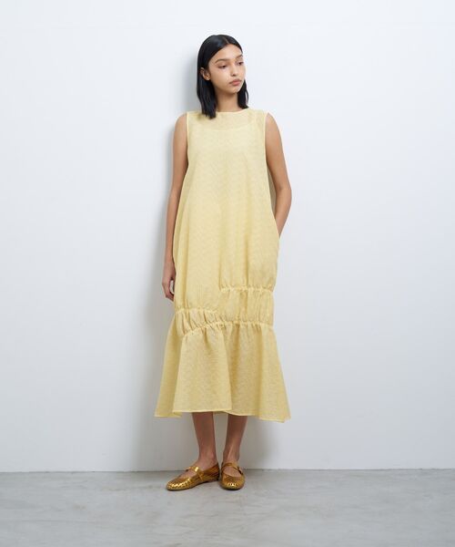 LANVIN en Bleu(ランバンオンブルー)の「シアージャガードギャザーヘムワンピース(ワンピース・レディース・ブルー/ブラック/イエロー・36/38)」の7枚目の写真