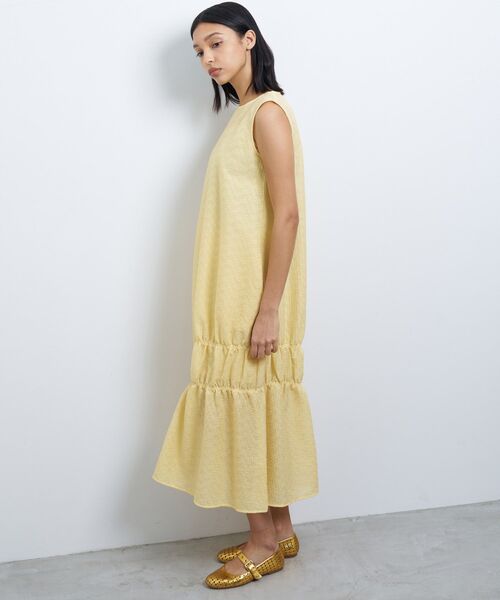 LANVIN en Bleu(ランバンオンブルー)の「シアージャガードギャザーヘムワンピース(ワンピース・レディース・ブルー/ブラック/イエロー・36/38)」の9枚目の写真