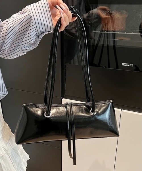 ポルトガルParfois★結び目モダンなメタリックバック 2WAY★2色 VitaFelice ハンドバッグ レディース 2way ショルダーバッグ
