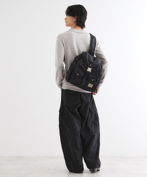 tk.TAKEO KIKUCHI(ティーケータケオキクチ)の「MAKAVELIC ワンショルダーバックパック(バックパック/リュック・メンズ・ブラック・00)」の3枚目の写真