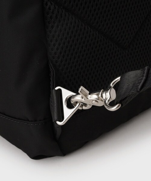 tk.TAKEO KIKUCHI(ティーケータケオキクチ)の「MAKAVELIC ワンショルダーバックパック(バックパック/リュック・メンズ・ブラック・00)」の18枚目の写真