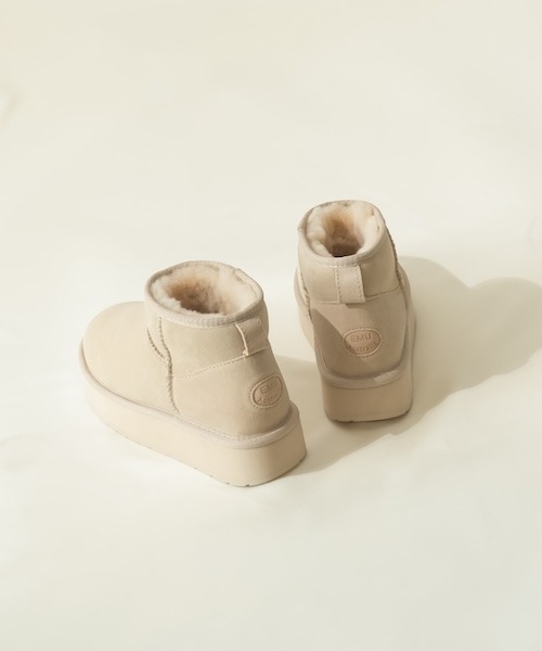 EMU Australia（エミューオーストラリア）の「Stinger Micro Flatform 2.0（ブーツ・レディース・ブラック/ベージュ/チョコ/クリーム/グレイッシュベージュ・8/7/6/9/5）」の4枚目の写真