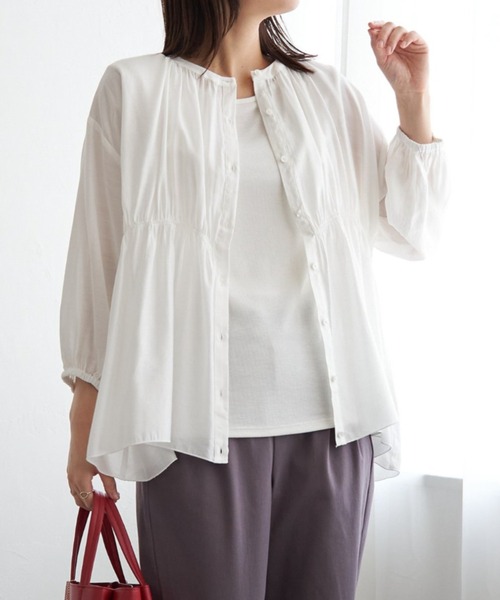 ikka(イッカ)の「【お得だ値】シアシャーリングブラウスアンサンブル【2点セット】(シャツ/ブラウス・レディース・グリーン/オフホワイト/ブラック/グレイッシュベージュ・S/M/L)」の2枚目の写真