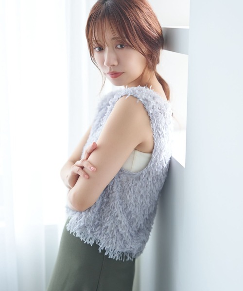 mysty woman（ミスティウーマン）の「2WAYフラッフィーベスト 584675（ベスト・レディース・グレー/アイボリー/ブラック・FREE）」の16枚目の写真