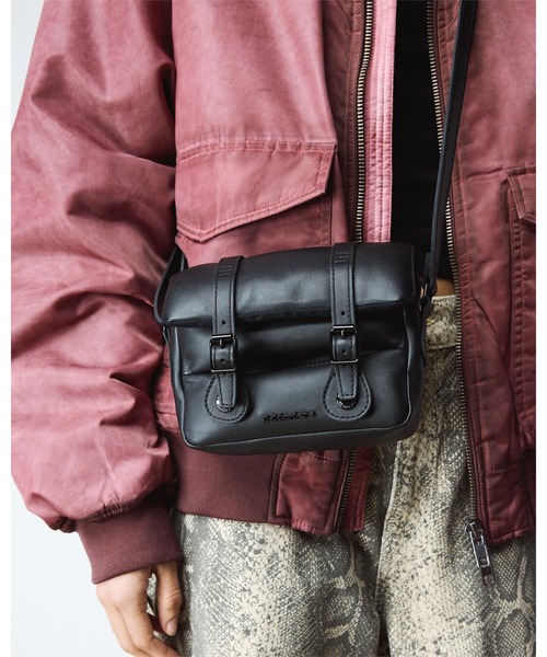 【限定品】Dr.Martensドクターマーチン×テートブリテン　サッチェルバック Dr.Martens 7インチ サッチェル バッグ | ドクターマーチン