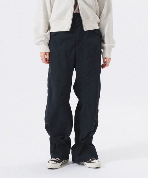 BEAMS BOY(ビームスボーイ)の「【1/15再値下げ】ヘリクルー パンツ(カーゴパンツ・レディース・オリーブ/ネイビー・0/1)」の2枚目の写真