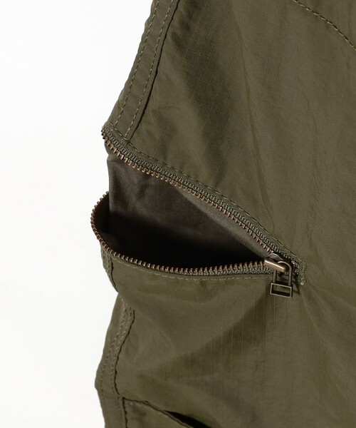 BEAMS BOY(ビームスボーイ)の「【1/15再値下げ】ヘリクルー パンツ(カーゴパンツ・レディース・オリーブ/ネイビー・0/1)」の21枚目の写真