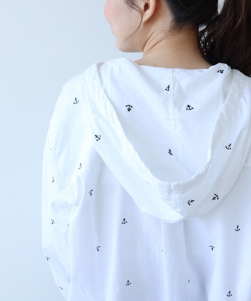 PAR ICI（パーリッシィ）の「オックス/デニム イカリ刺繍フードシャツ（シャツ/ブラウス・レディース・サックスブルー/ホワイト/インディゴブルー・FREE）」の8枚目の写真