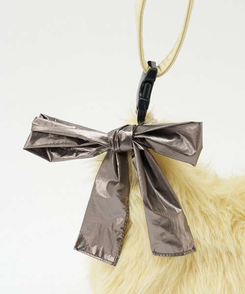 HELLO.SANFRANCISCO（ハローサンフランシスコ）の「【HELLO.SANFRANCISCO/ハローサンフランシスコ】リボンチャーム付きマルチWAYファーBAG（ショルダーバッグ・レディース・ピンク/ブルー/イエロー・FREE）」の6枚目の写真