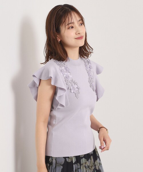 ITS'DEMO（イッツデモ）の「【手洗い可】花レースフリル袖ニット（ニット/セーター・レディース・サックスブルー/ブラック/ピンク・00）」の3枚目の写真