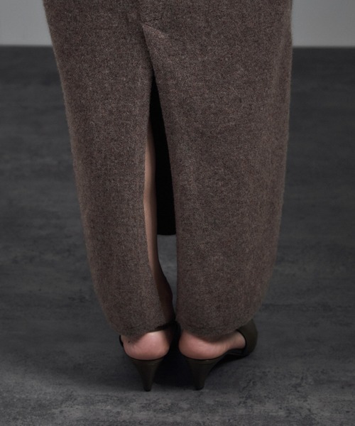 SALON adam et rope'(サロン アダム エ ロペ)の「カシミヤニットVネックワンピース(ワンピース・レディース・チャコールグレー/グリーン系その他/ブラウン系その他2・FREE)」の7枚目の写真