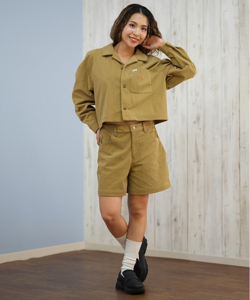 RVCA（ルーカ）の「RVCA/ルーカ コーデュロイシャツ ショート丈 セットアップ対応 BF044-110（シャツ/ブラウス・レディース・マスタード/グレイッシュブルー/ブラック・M）」の18枚目の写真