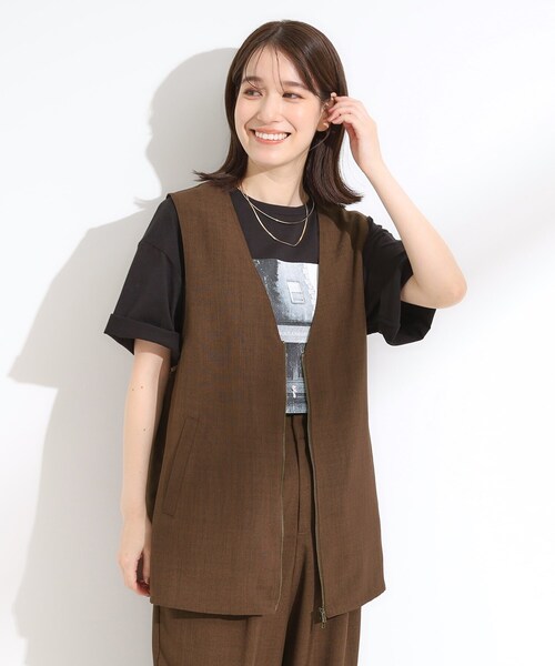 Cutie Blonde（キューティーブロンド）の「【セットアップ可】さらりと軽やかに ダブルジップ麻調ジレ（ベスト・レディース・ブラウン系その他/ブラック・00）」の7枚目の写真